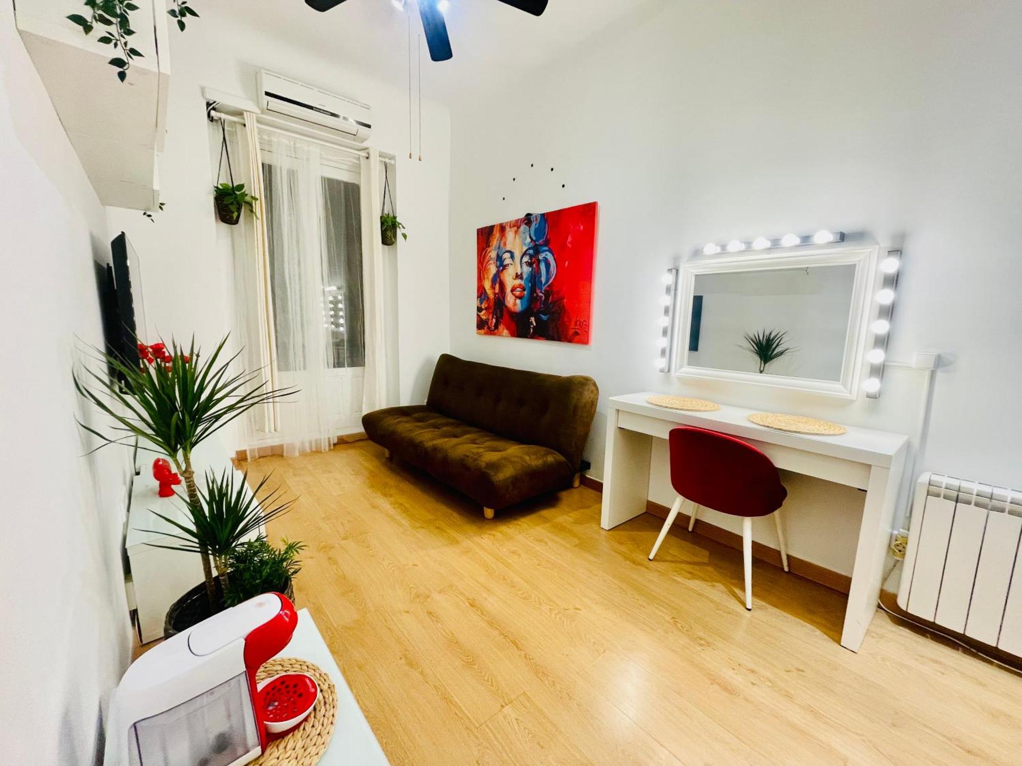 Apartamento Muy Centrico - Entre Palacio Real Y Plaza Mayor Madrid Exterior photo